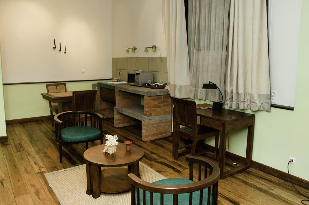 Hotel Restaurant Le Combava อันตานานารีโว ภายนอก รูปภาพ