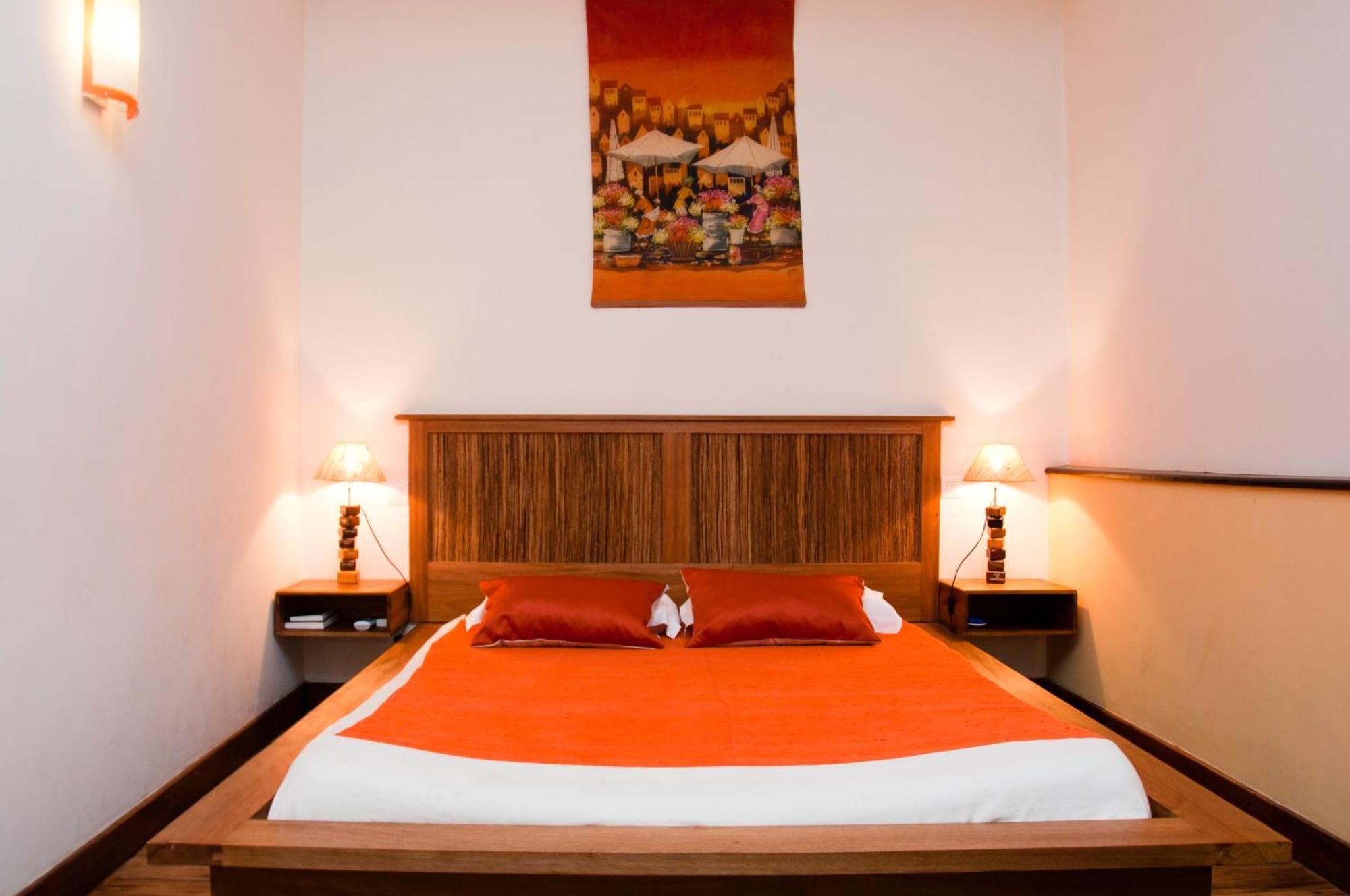 Hotel Restaurant Le Combava อันตานานารีโว ภายนอก รูปภาพ