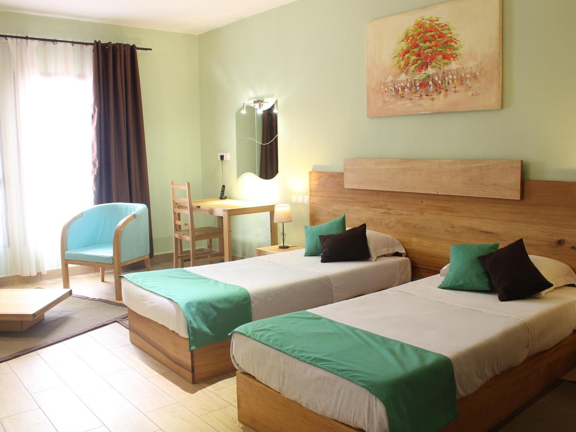 Hotel Restaurant Le Combava อันตานานารีโว ภายนอก รูปภาพ