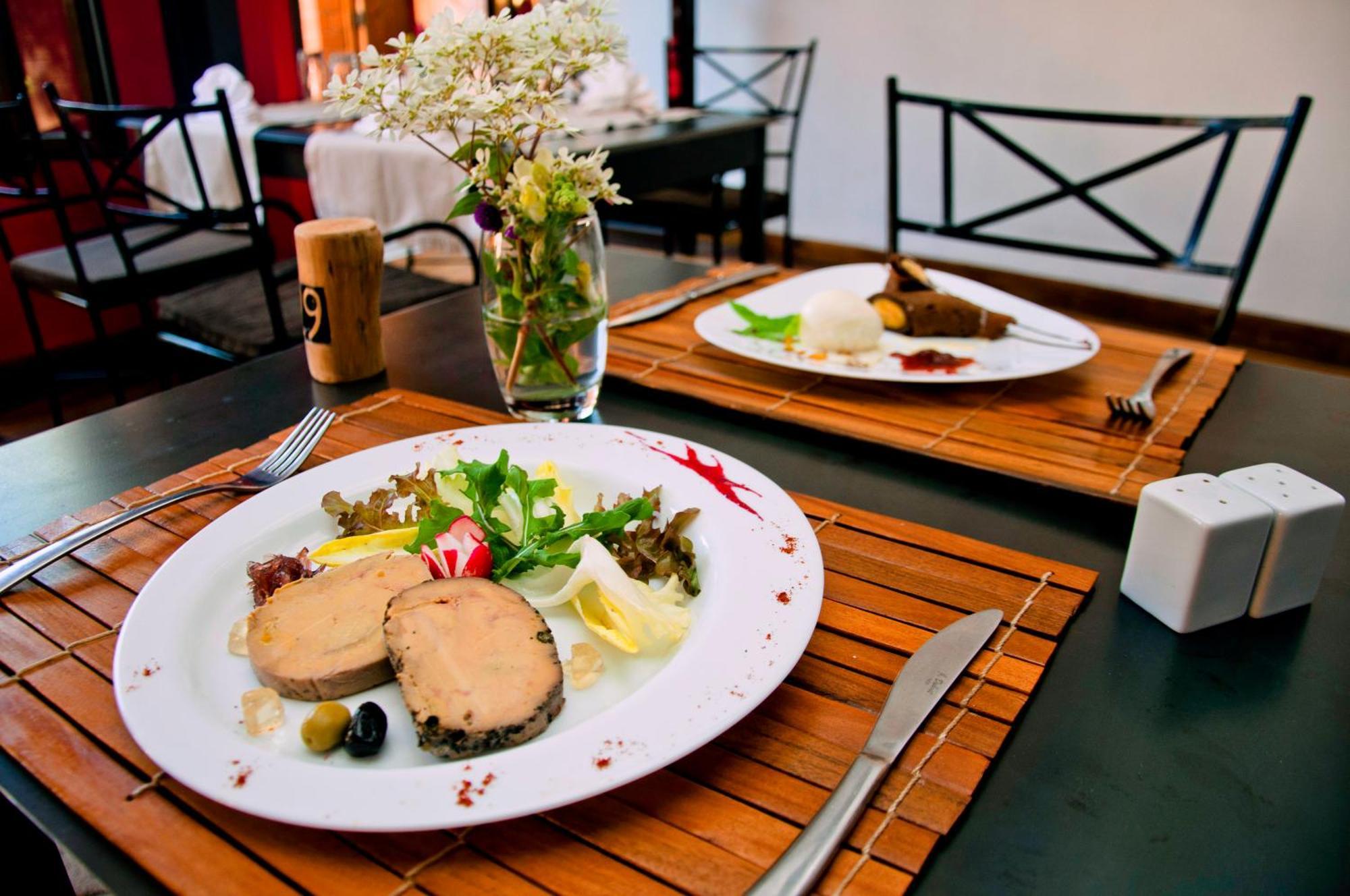 Hotel Restaurant Le Combava อันตานานารีโว ภายนอก รูปภาพ