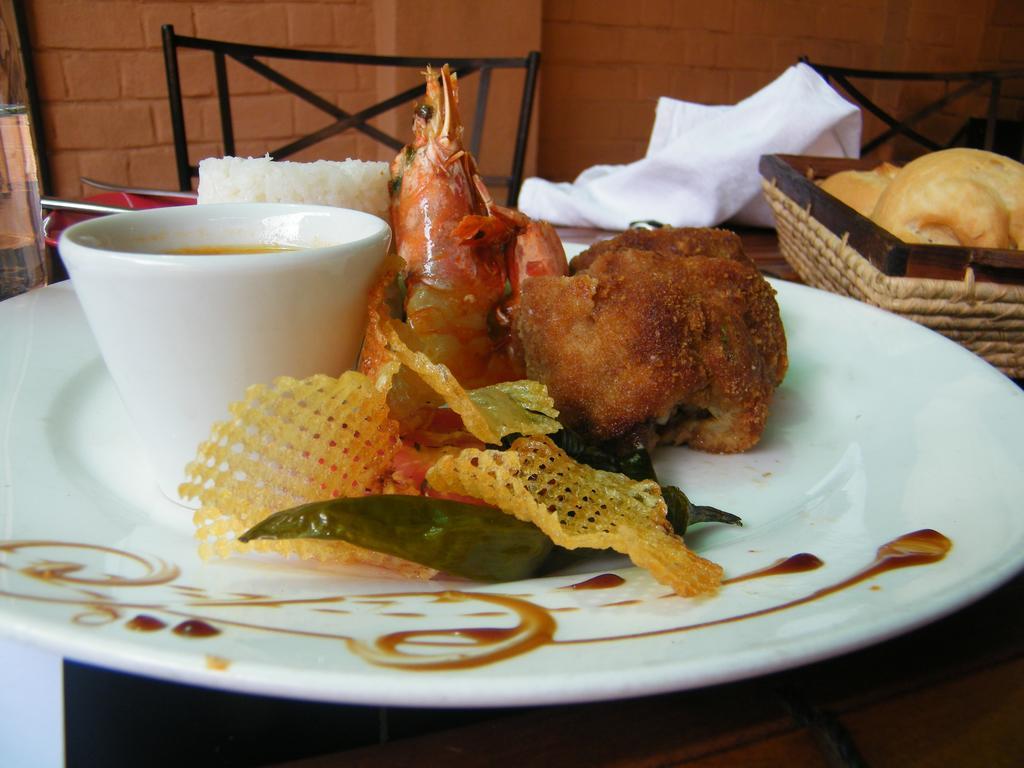 Hotel Restaurant Le Combava อันตานานารีโว ภายนอก รูปภาพ